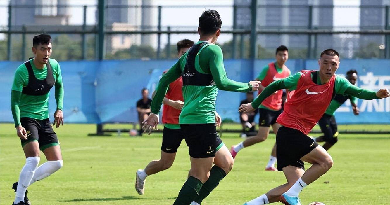 英雄联盟-关键时刻体能课后，新疆广汇官宣签约备战葡超，球迷炸锅，赛季目标并未改变(台湾政论节目关键时刻)