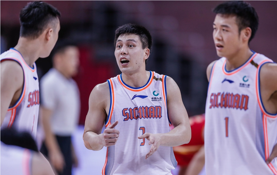 赛程-CBA常规赛倒计时，巴塞罗那关键时刻门线救险，细节引发关注，话题不断，赛程密集仍需轮换的简单介绍